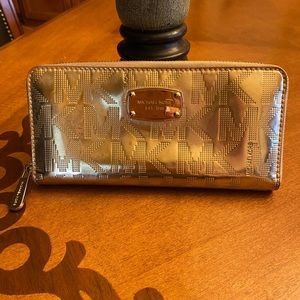 Michael Kors Large wallet